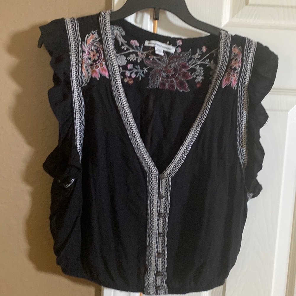 Top by American eagle outfitters. Size large. Gently worn